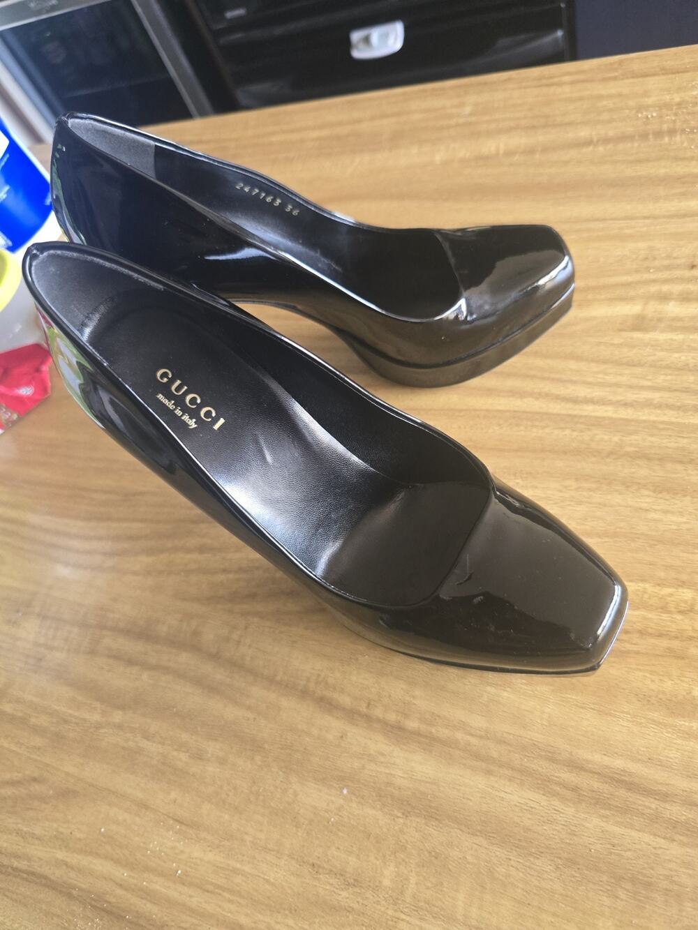 Gucci Patent leather pumps